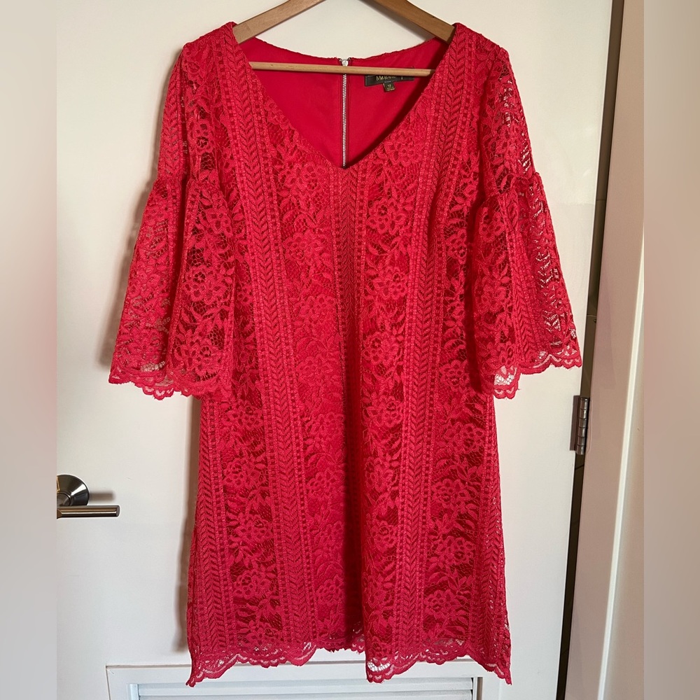 NWOT MELONIE T LACE V NECK DRESS SIZE 12
